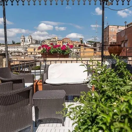 Luxurious Penthouse Surrounded By Panoramic Terraces רומא