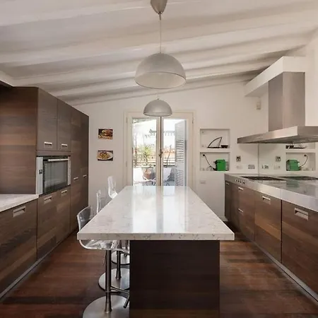 דירה Luxurious Penthouse Surrounded By Panoramic Terraces