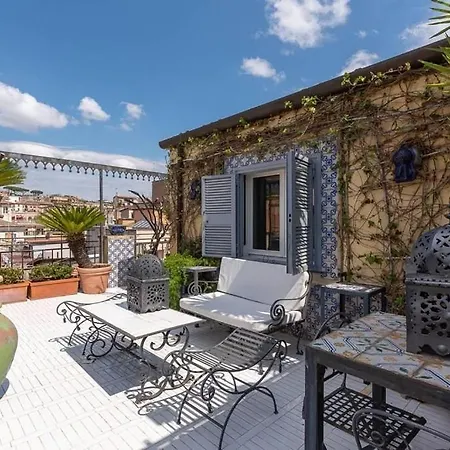 Luxurious Penthouse Surrounded By Panoramic Terraces * רומא
