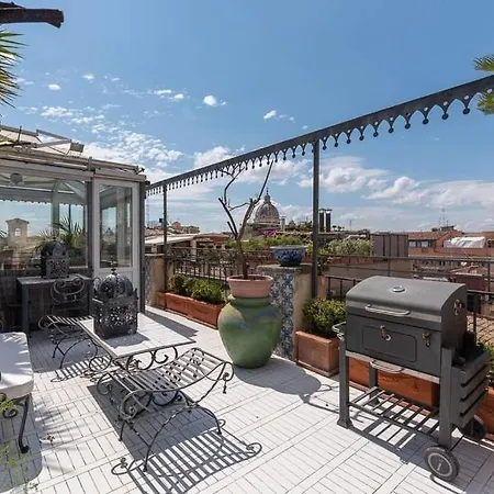 Luxurious Penthouse Surrounded By Panoramic Terraces * רומא