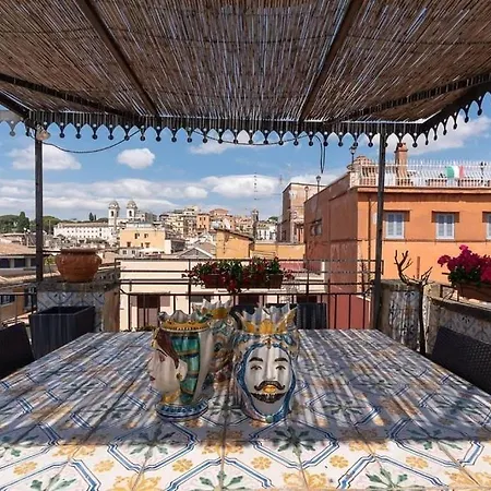 דירה Luxurious Penthouse Surrounded By Panoramic Terraces *