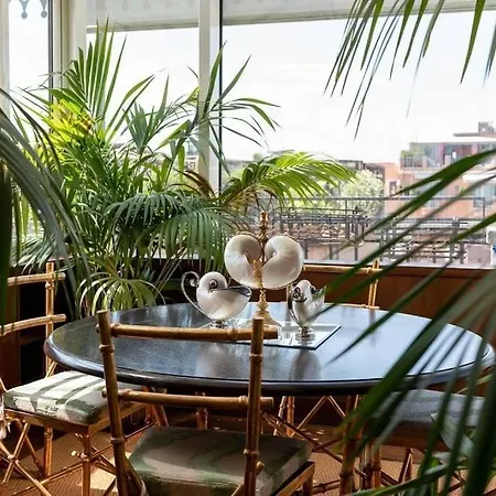 Luxurious Penthouse Surrounded By Panoramic Terraces *